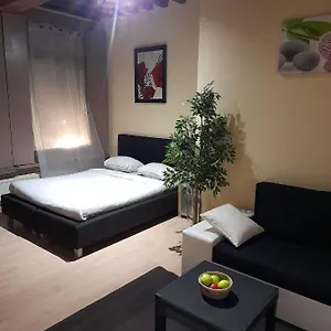  Apartment Cute,cosy,comfortable Studio In The Heart Of